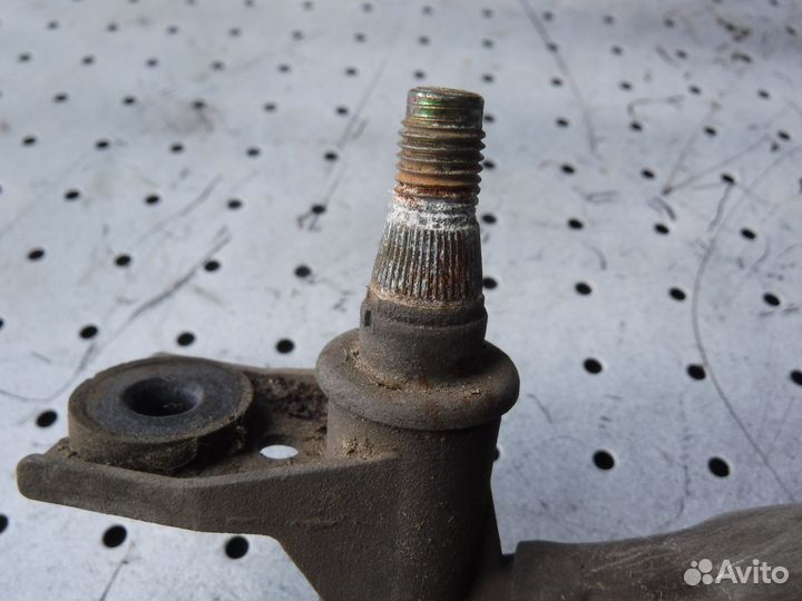 Трапеция стеклоочистителей Mazda Tribute