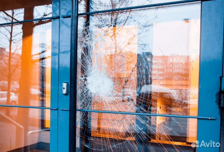 Антивандальная поклейка окон / Тонирование окон