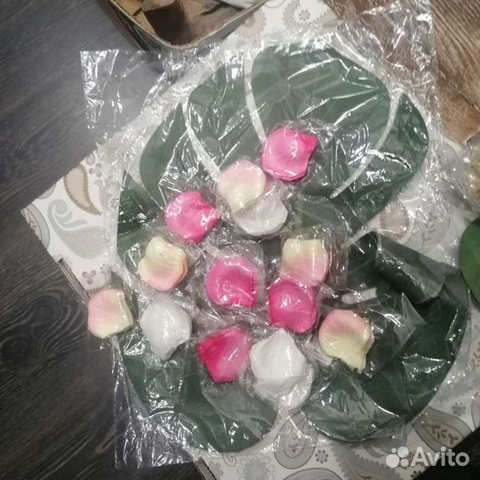 Лепестки роз искусственные