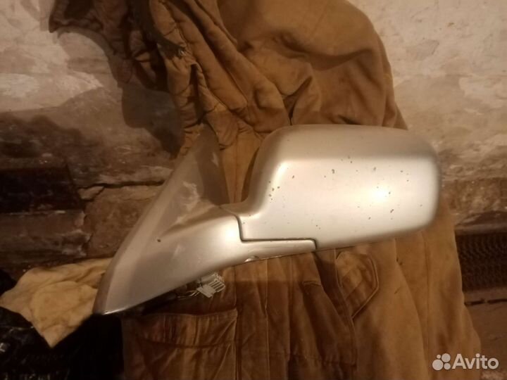 Зеркало боковое