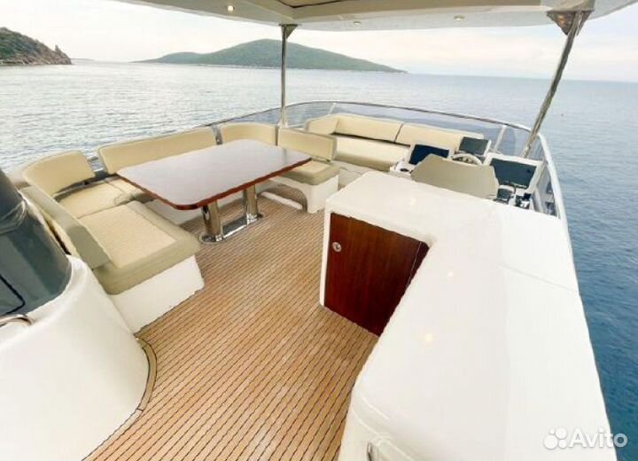 Моторная яхта Azimut Magellano 66 (020)