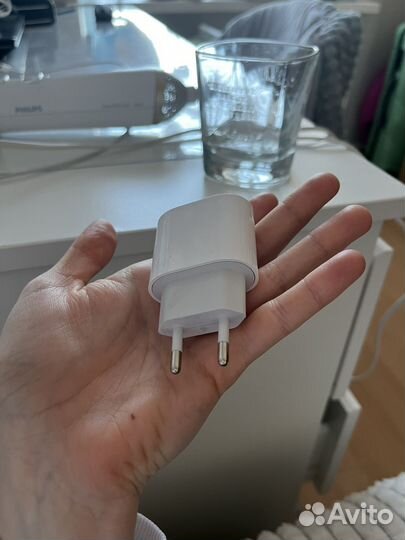 Сетевой адаптер Apple USB C20Вт