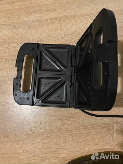 Сендвичница