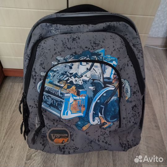 Школьный рюкзак новый для мальчика