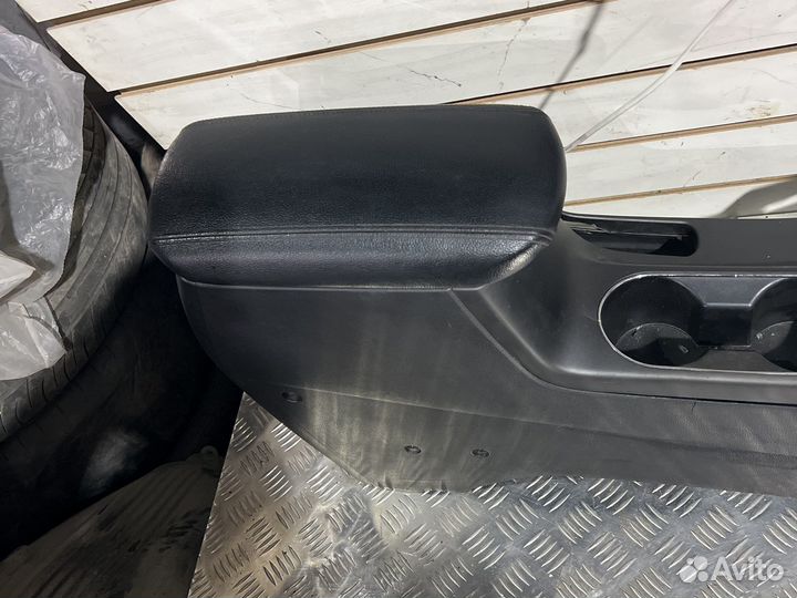 Подлокотник kia cerato 3