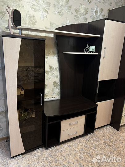 Стенка в гостиную