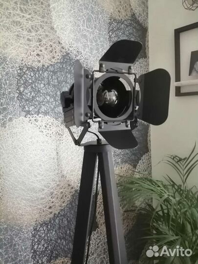 Торшер с лампой прожектор в стиле лофт