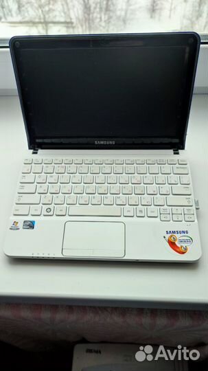 Нетбук Samsung NP-NC110 синий