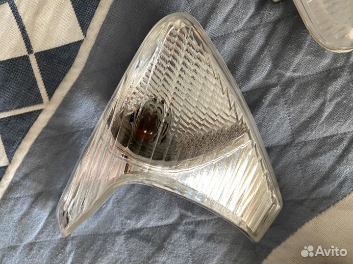 Свечи, поворотник на мотоцикл Ducati