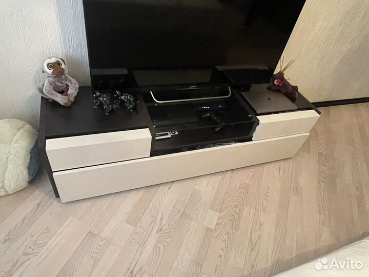 Тумба под телевизор