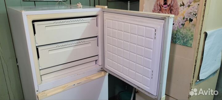 Холодильник Бирюса