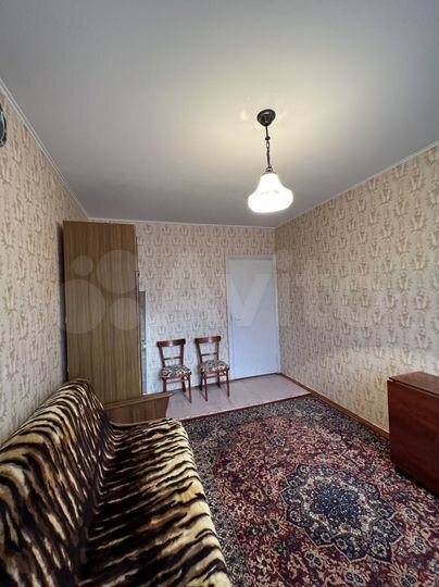 2-к. квартира, 57 м², 4/10 эт.