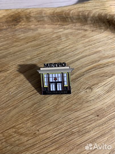 Значок коллекционный Московское метро Чистые пруды