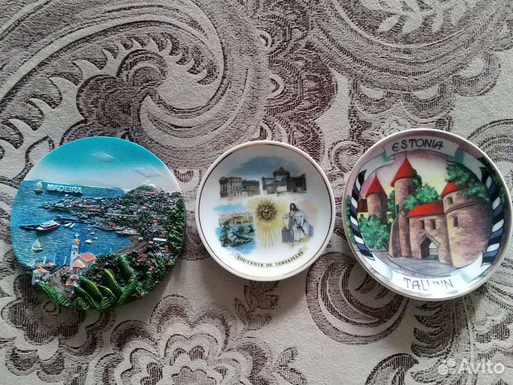 Тарелочки коллекционные сувенирные
