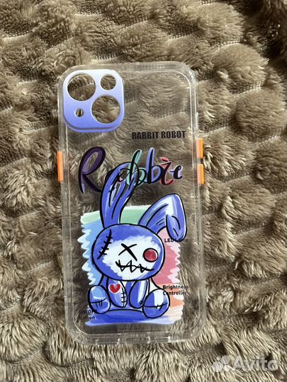 Чехлы на телефон iPhone 13