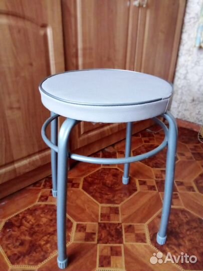 Табуретки
