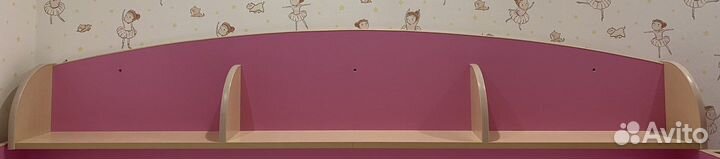 Детская кровать чердак,шкаф и 2 полки