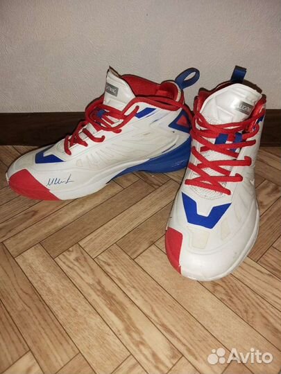 Кроссовки баскетбольные 