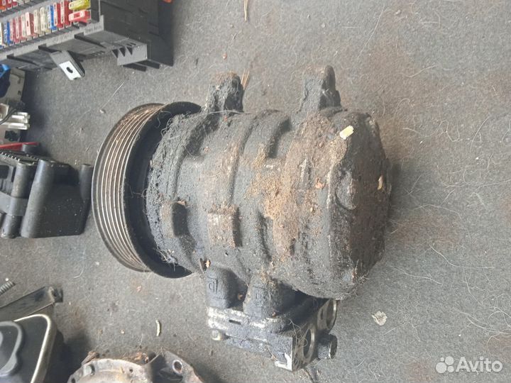 Компрессор кондиционера Volkswagen pointer 1.0