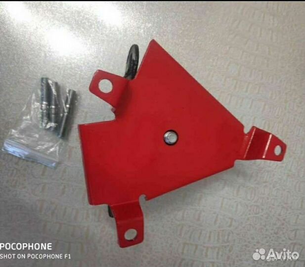 Дополнительный кронштейн раздатки нива