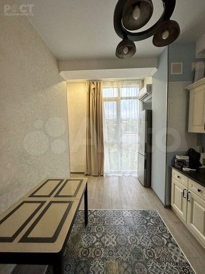 1-к. квартира, 43 м², 2/4 эт.