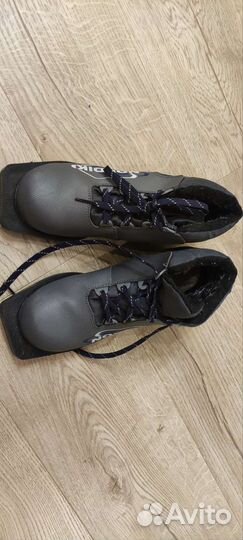 Лыжные ботинки