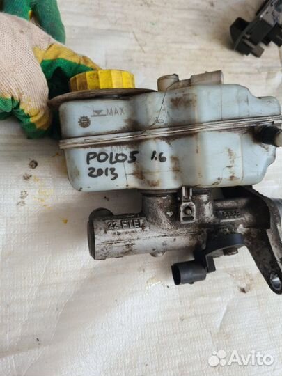 Главный тормозной цилиндр Volkswagen Polo 2013