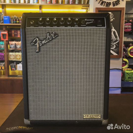 Комбоусилитель для бас гитары Fender Bassman Class