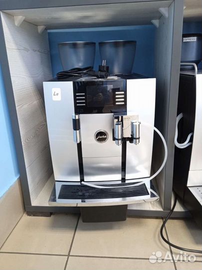 Кофемашина Jura Giga X7c proffessional
