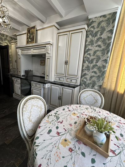 5-к. квартира, 115 м², 5/7 эт.