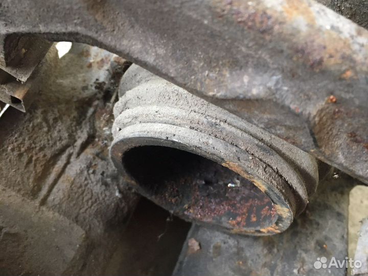 Суппорт передний Mercedes W203 (3096)