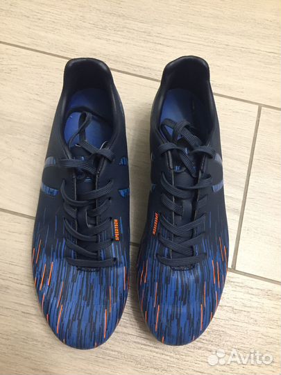 Футбольные бутсы