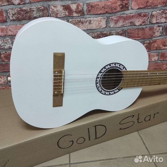 Гитара классическая с нейлоновыми струнами новая