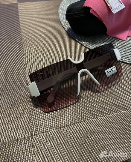 Солнцезащитные очки женские