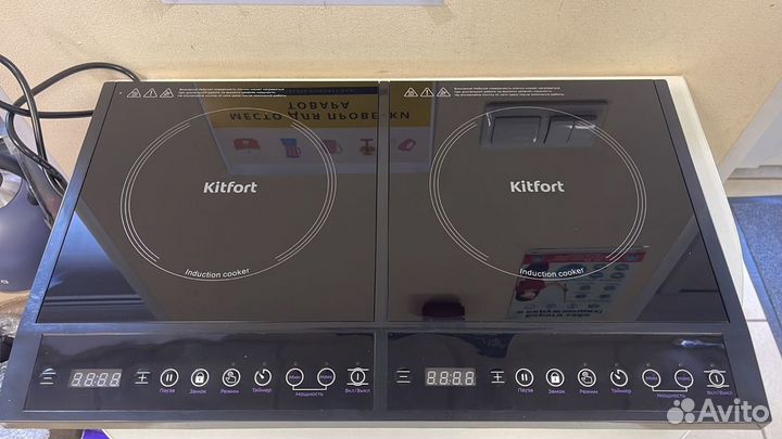 Индукционная плита Kitfort KT-122 (витринная)