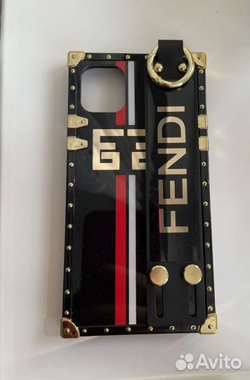 Чехол на iPhone 11