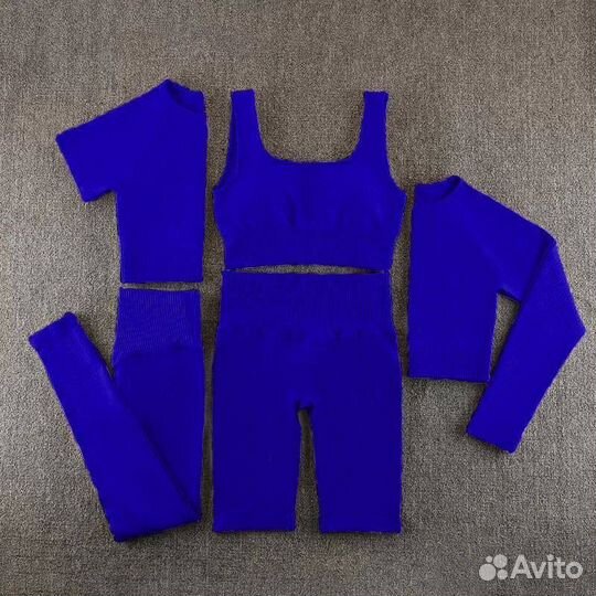 Женский костюм для фитнеса