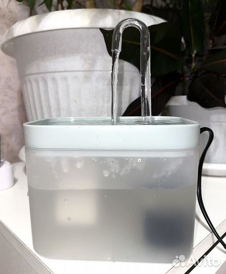 Фонтан поилка для кошек