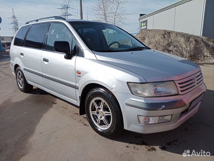 Mitsubishi Space Wagon 2.4 МТ, 1998, 300 000 км