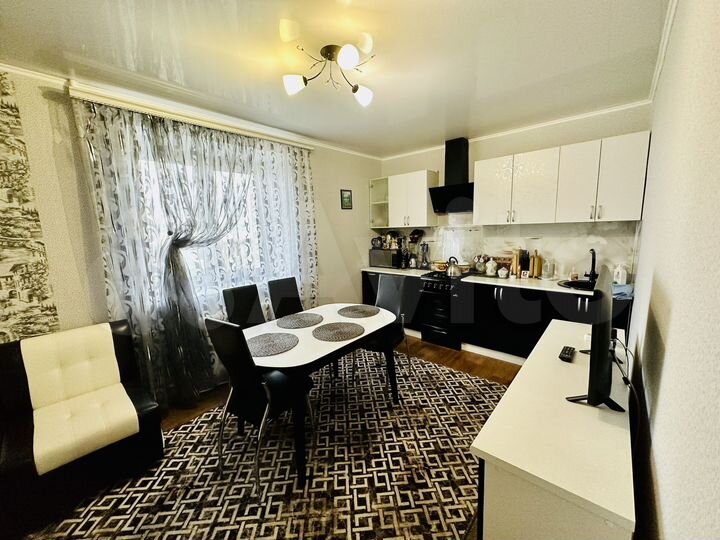 2-к. квартира, 60 м², 6/6 эт.