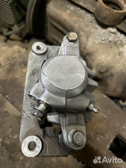 Суппорт задний