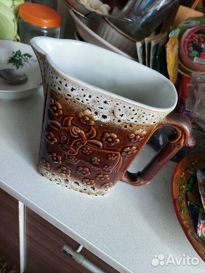 Глиняный кувшин старинный