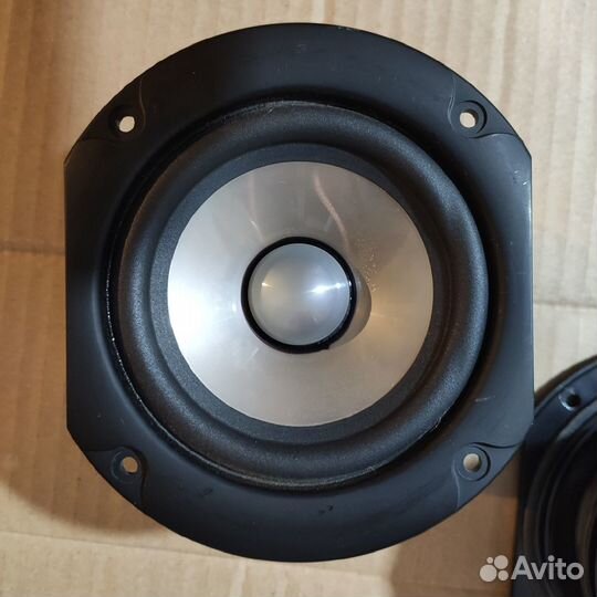 Сч/нч динамик Yamaha NS-90SR (новый)