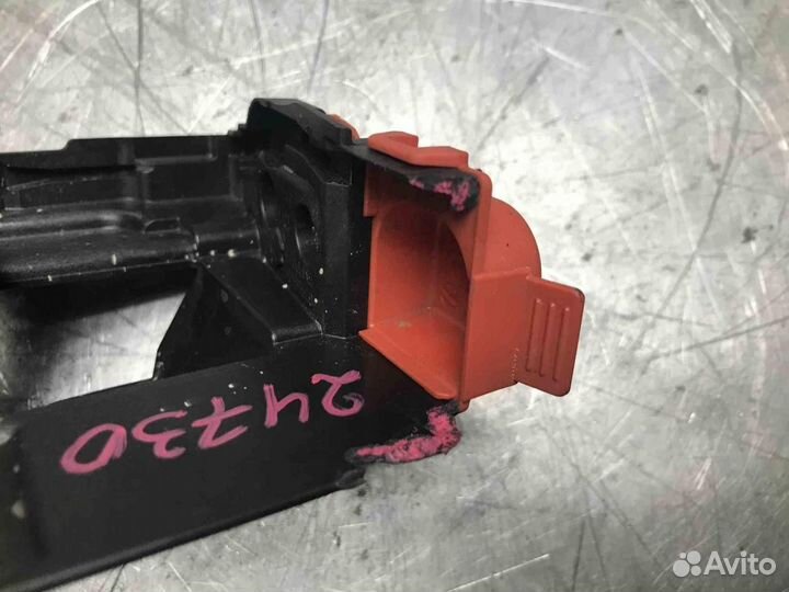 Крышка клеммы BMW X4 G02 2018