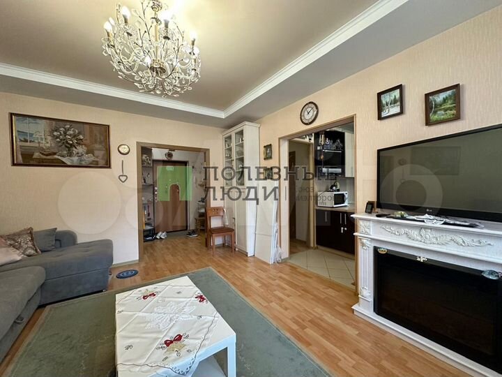 2-к. квартира, 67 м², 1/10 эт.