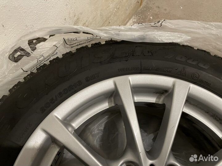 R16 Bridgestone Ice Cruiser 7000 205/60, PCD 5x120 DIA 72.6