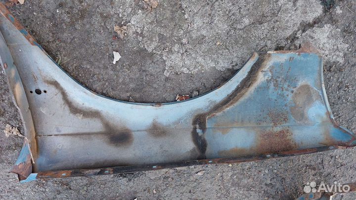 Крыло москвич 2141