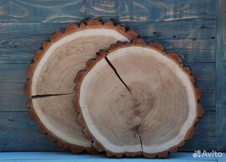 Слэб дерева и спилы