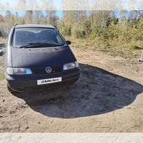 Volkswagen Sharan 1.8 MT, 2000, 310 000 км, с пробегом, цена 500 000 руб.