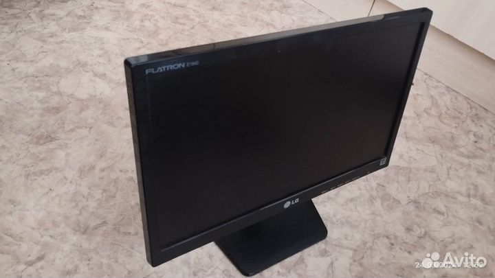 Монитор LG Flatron E 1942C-BNA
